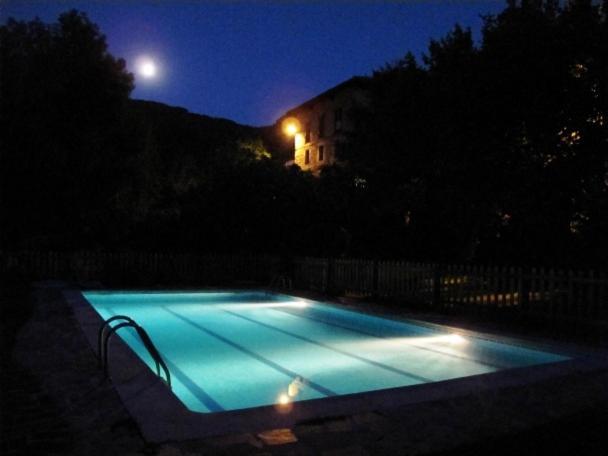 Albergue Turistico Valdebaro Camaleno Luaran gambar